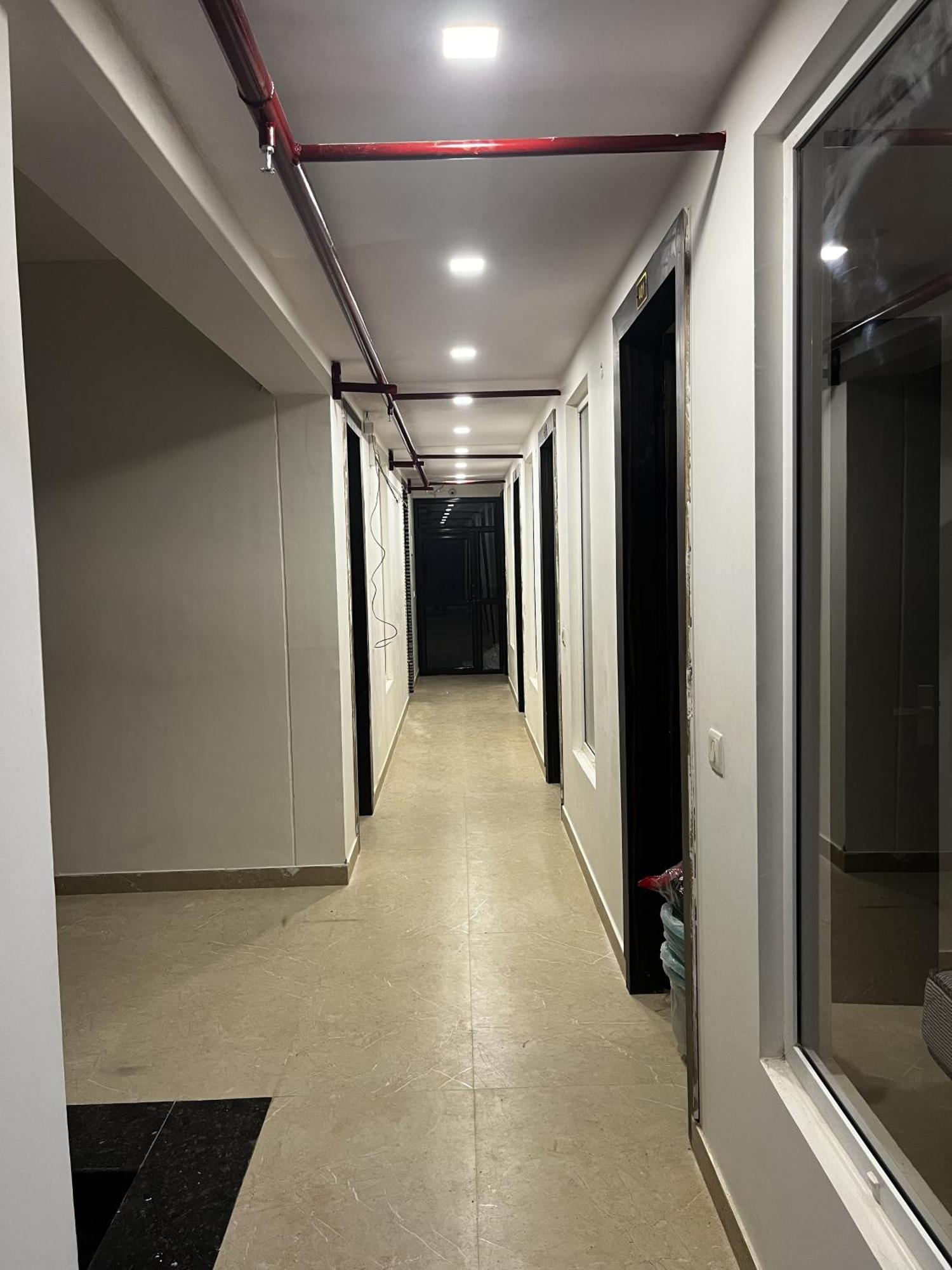 Roomquet Comfort Inn Allāhābād Junction Exterior foto